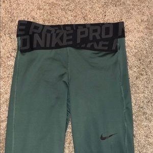Women’s Nike dry fit leggings